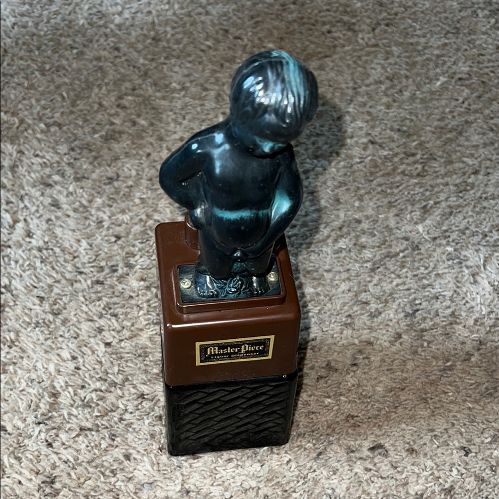 Bonny Boy Liquor Dispenser